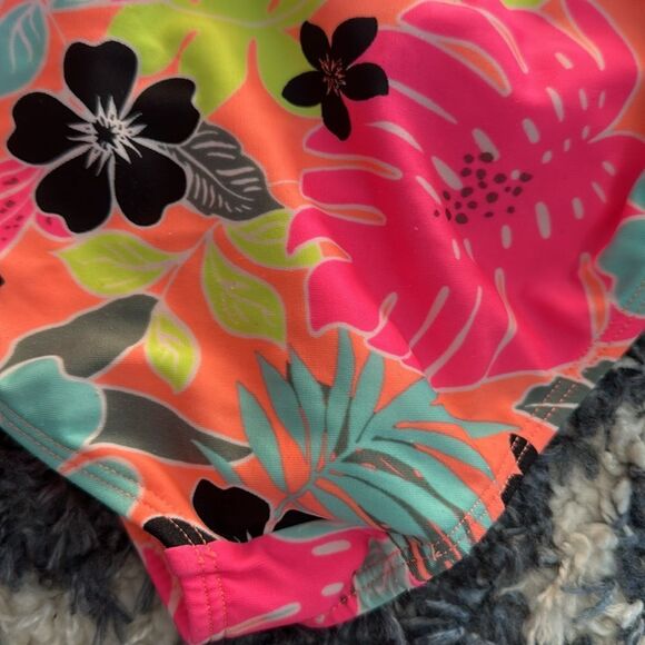 Bundle of 3 Girls Bathing Suits - Picture 13 of 14